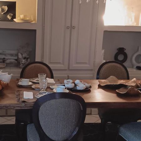 La Maison Perchee Aigues-Mortes Eksteriør bilde